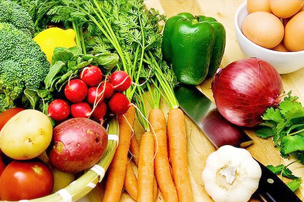  Bổ sung rau tươi sạch, cân bằng dinh dưỡng cho bữa ăn gia đình