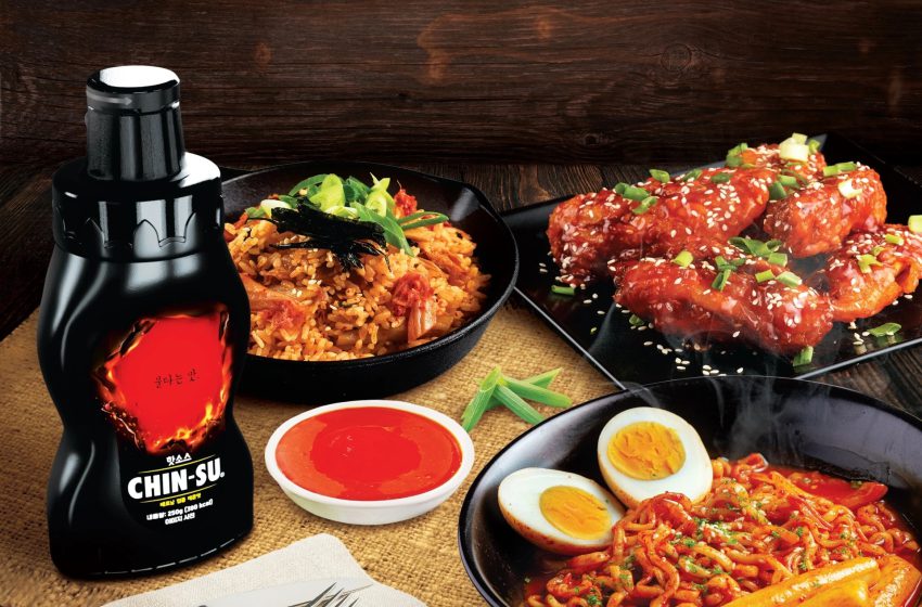  Giới trẻ Hàn ‘mê mẩn’ tương ớt Chin-su Extremely Hot tại Seoul Food